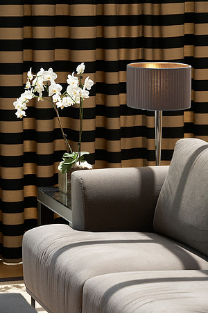 LOBBY LOUNGE ORCHID