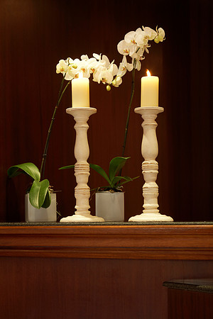 Mitsi Hotels Petit Palais - reception candles detail