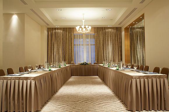 BALLROOM U-SHAPE SET-UP 2