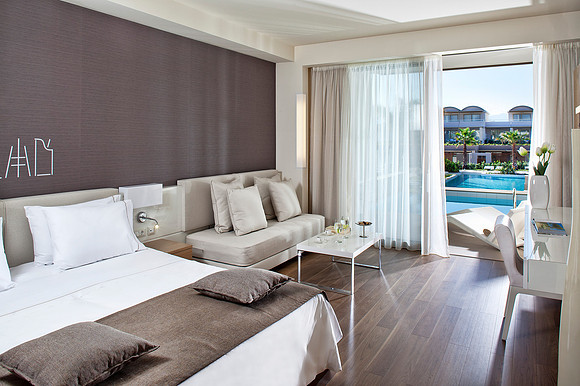 Deluxe Room Private Pool
