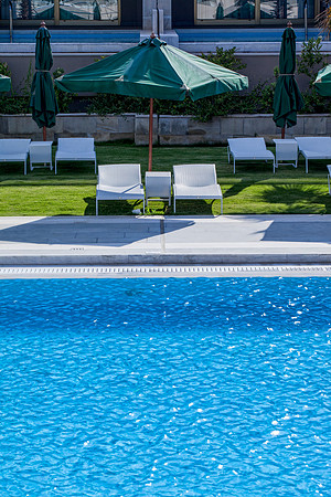 "Aura" Pool Bar