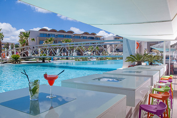 "Aura" Pool Bar