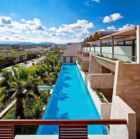 Deluxe Room  Sharing Pool