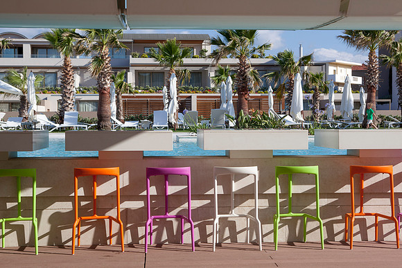 "Aura" Pool Bar