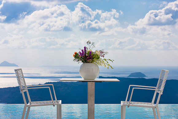 Table by the Pool 02