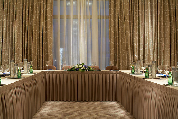 BALLROOM U-SHAPE SET-UP