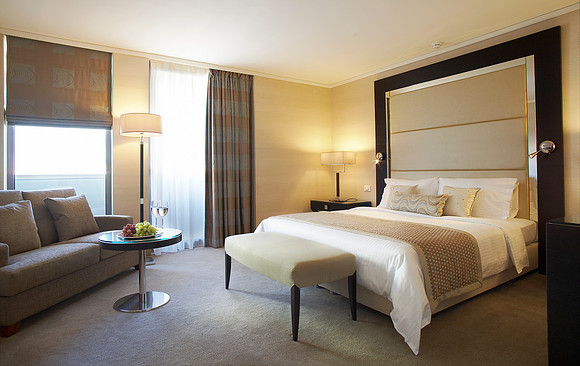 CLUB SUITE 3