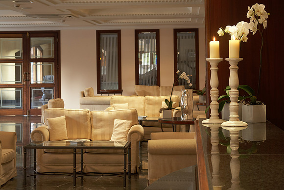 Mitsi Hotels Petit Palais - reception and lobby 2