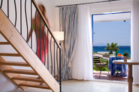 Mitsis Hotels Norida Beach - Maisonette first floor staircase detail