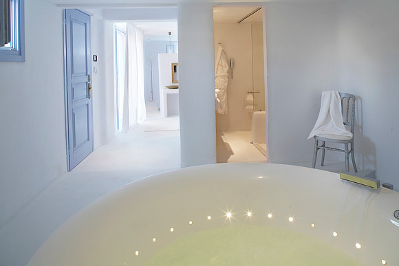 Chromatotherapy in Spa Suite