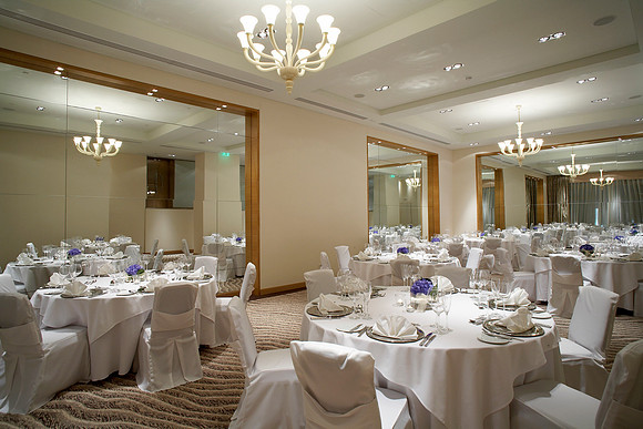 BALLROOM BANQUET SET-UP 2