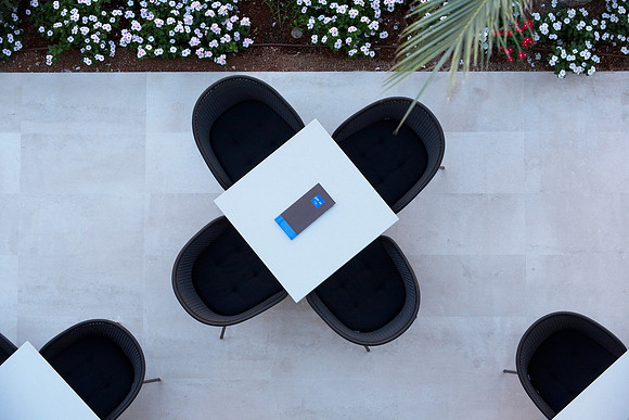 PER SE OUTDOOR TABLE ABOVE 2