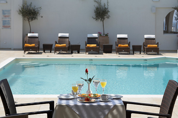 Breakfast by the Pool